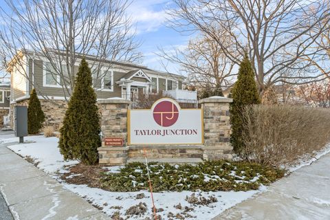 Tiny photo for 826 Chestnut Street, Deerfield, IL 60015 (MLS # 12583138)