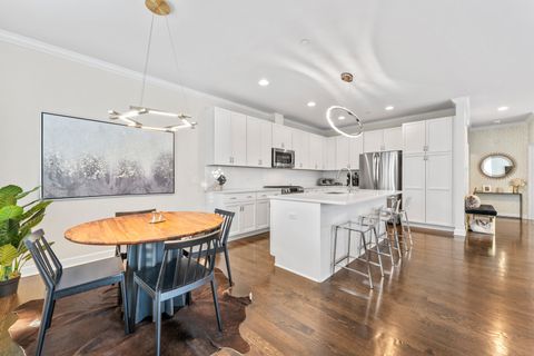 Tiny photo for 826 Chestnut Street, Deerfield, IL 60015 (MLS # 12583138)