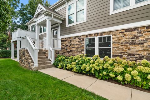 Tiny photo for 826 Chestnut Street, Deerfield, IL 60015 (MLS # 12583138)