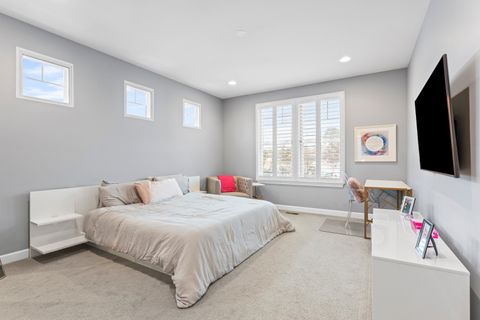 Tiny photo for 826 Chestnut Street, Deerfield, IL 60015 (MLS # 12583138)