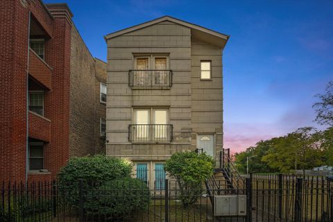 Photo of 1453 W GARFIELD Boulevard #1, Chicago, IL 60636 (MLS # 12495373)