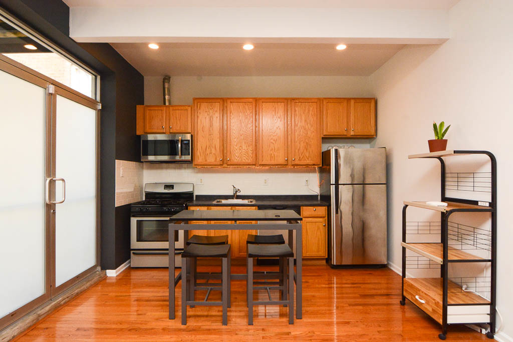 1450 W BLACKHAWK Street 2