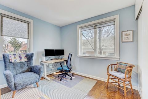 Tiny photo for 1906 W Greendale Avenue, Park Ridge, IL 60068 (MLS # 12594202)