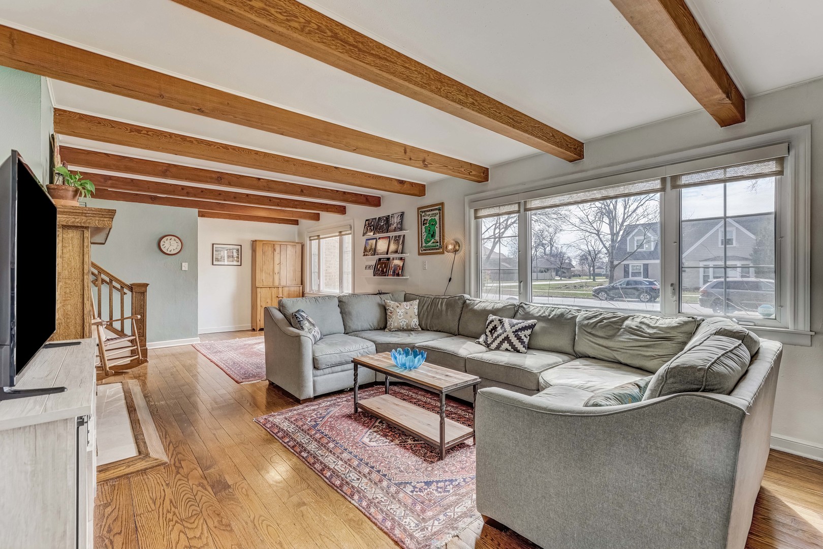 1906 W Greendale Avenue