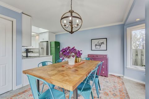 Tiny photo for 1906 W Greendale Avenue, Park Ridge, IL 60068 (MLS # 12594202)