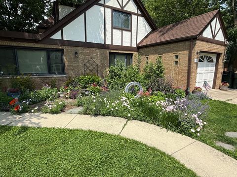 1906 W Greendale Avenue Park Ridge IL 60068