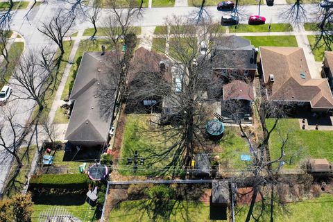 Tiny photo for 1906 W Greendale Avenue, Park Ridge, IL 60068 (MLS # 12594202)