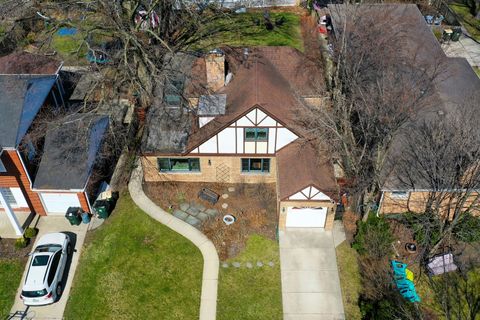 Tiny photo for 1906 W Greendale Avenue, Park Ridge, IL 60068 (MLS # 12594202)