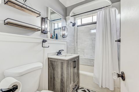 Tiny photo for 1906 W Greendale Avenue, Park Ridge, IL 60068 (MLS # 12594202)