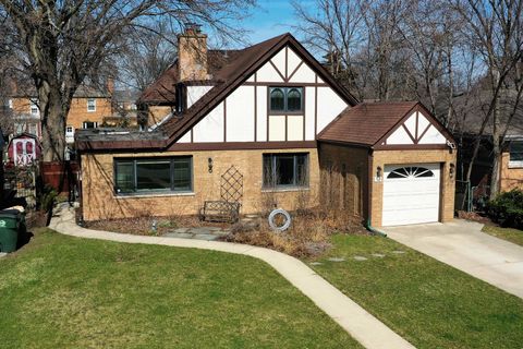 Photo of 1906 W Greendale Avenue, Park Ridge, IL 60068 (MLS # 12594202)