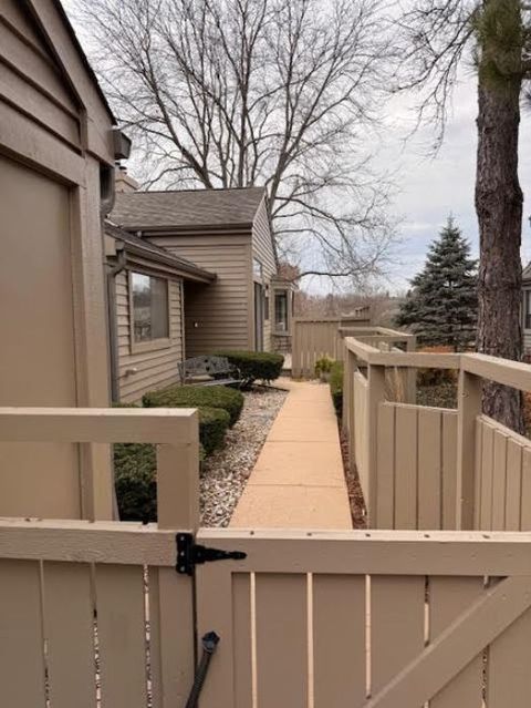 Tiny photo for 924 Shoreline Road, Lake Barrington, IL 60010 (MLS # 12523523)