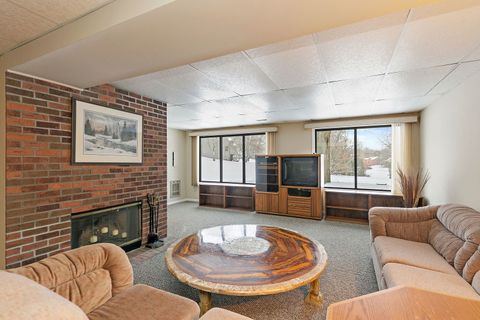 Tiny photo for 924 Shoreline Road, Lake Barrington, IL 60010 (MLS # 12523523)