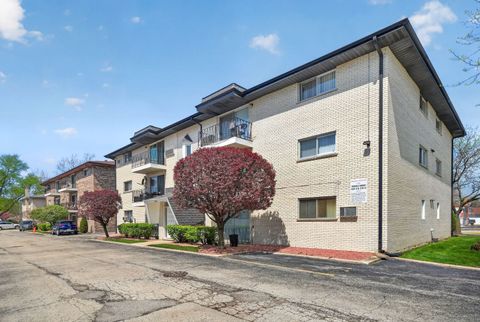 Photo of 4929 W 87th Street #1SE, Oak Lawn, IL 60453 (MLS # 12622093)