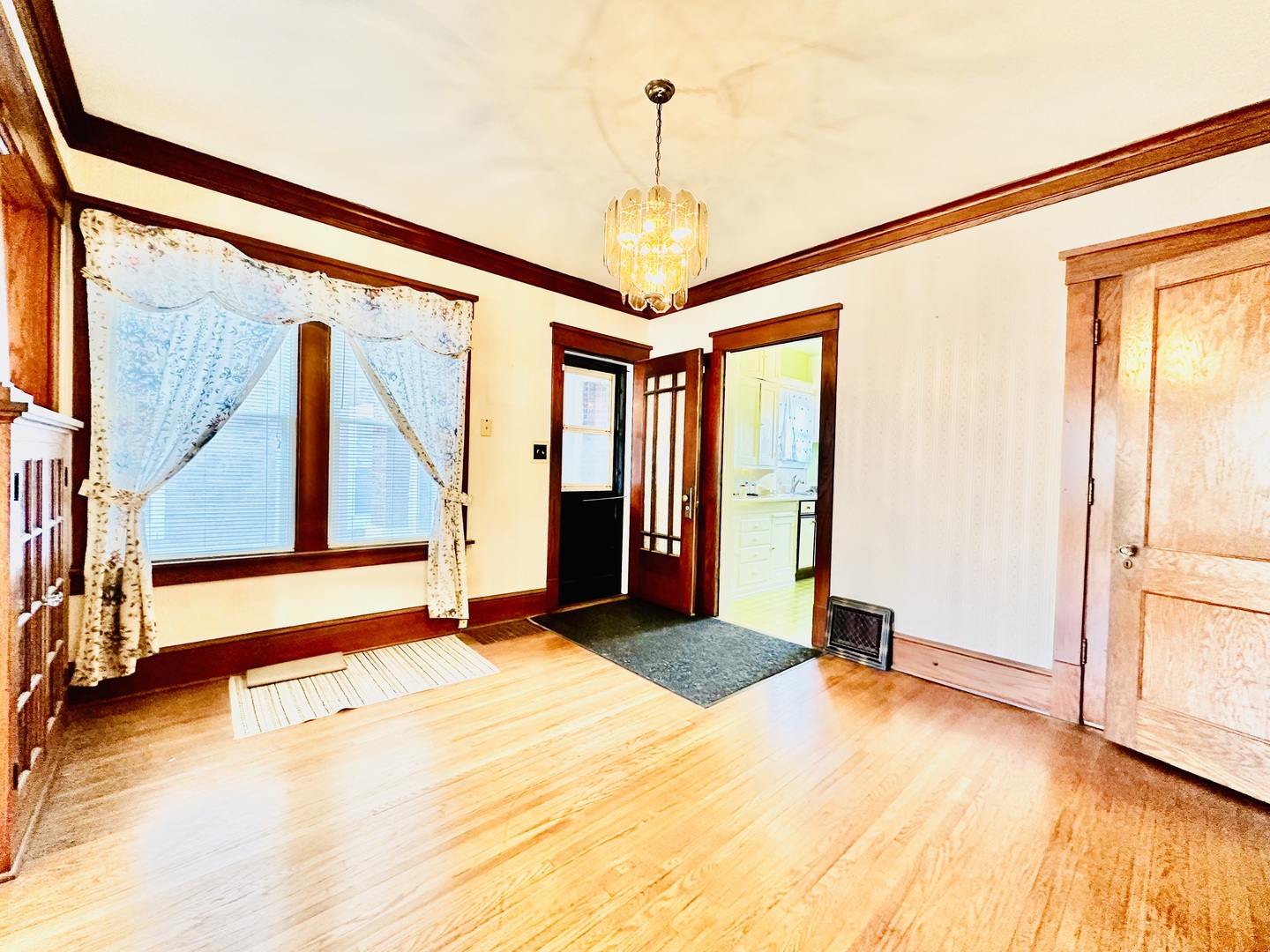 215 W Washington Street