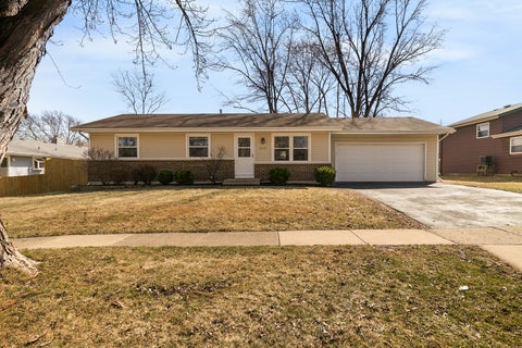 Tiny photo for 889 Kane Street, South Elgin, IL 60177 (MLS # 12776324)