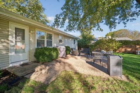 Tiny photo for 889 Kane Street, South Elgin, IL 60177 (MLS # 12776324)