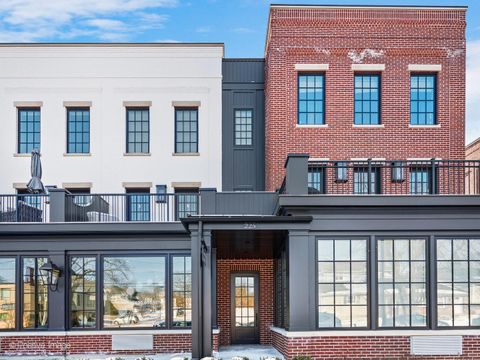 225 Burlington Avenue TH1 Clarendon Hills IL 60514