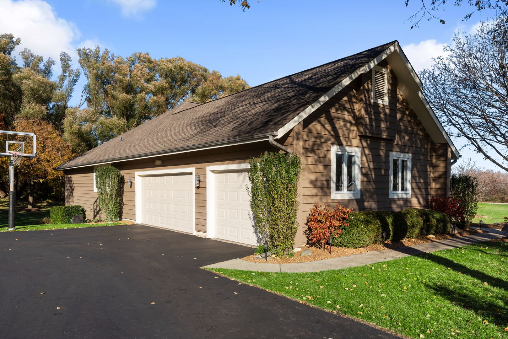 6112 Misty Pine Court