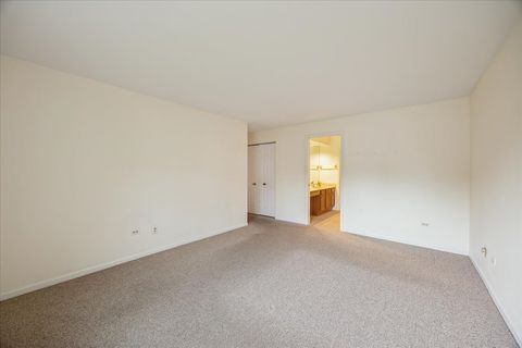 Tiny photo for 546 Banyon Lane #B, La Grange, IL 60525 (MLS # 12674932)