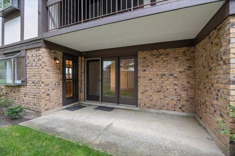 Tiny photo for 546 Banyon Lane #B, La Grange, IL 60525 (MLS # 12674932)