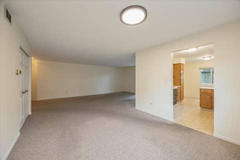 Tiny photo for 546 Banyon Lane #B, La Grange, IL 60525 (MLS # 12674932)