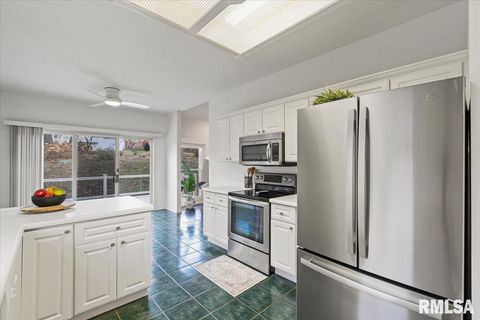 Tiny photo for 3000 E 32ND Street #14, Davenport, IA 52807 (MLS # QC4268943)