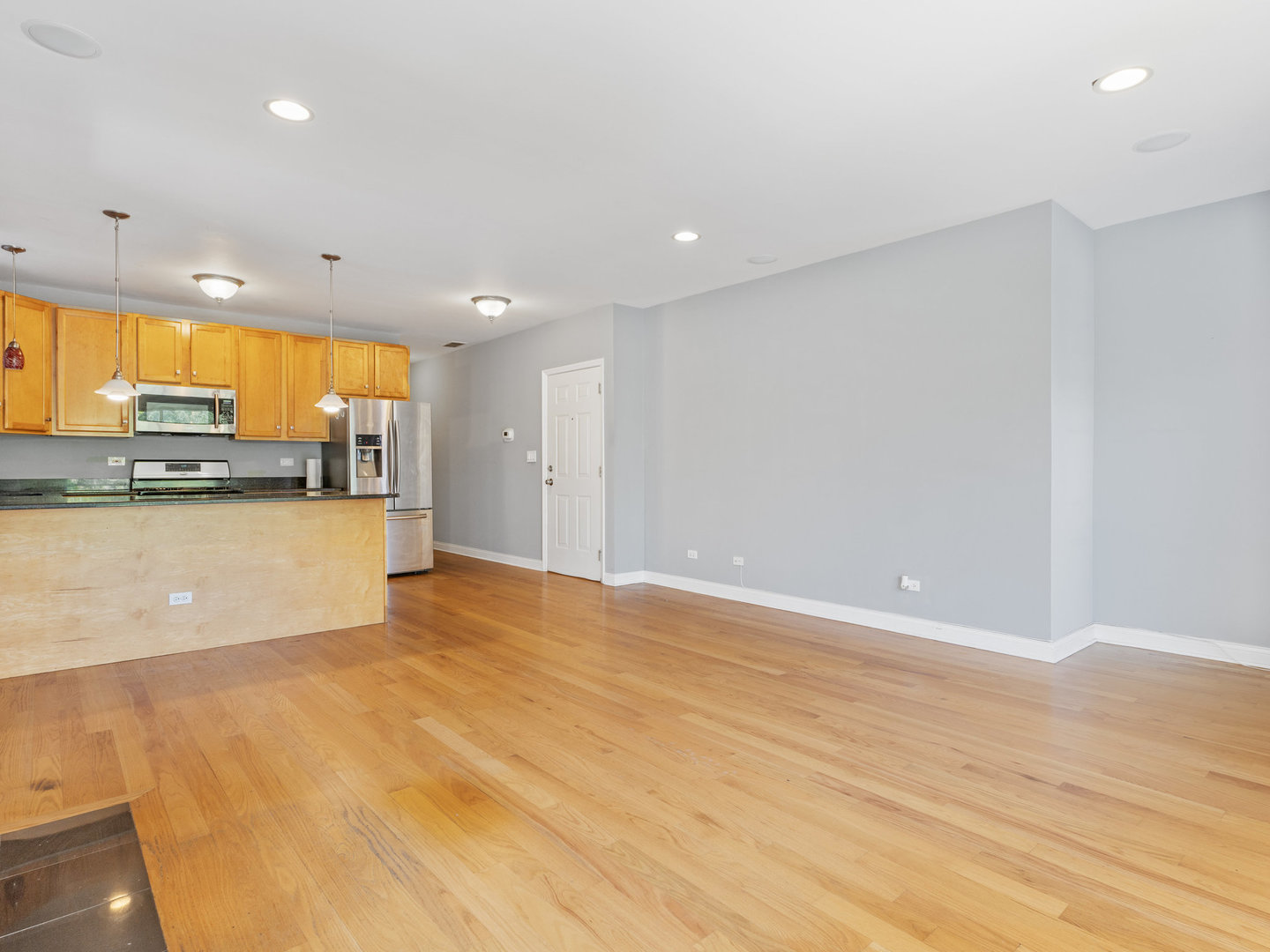 1617 N Artesian Avenue 2N