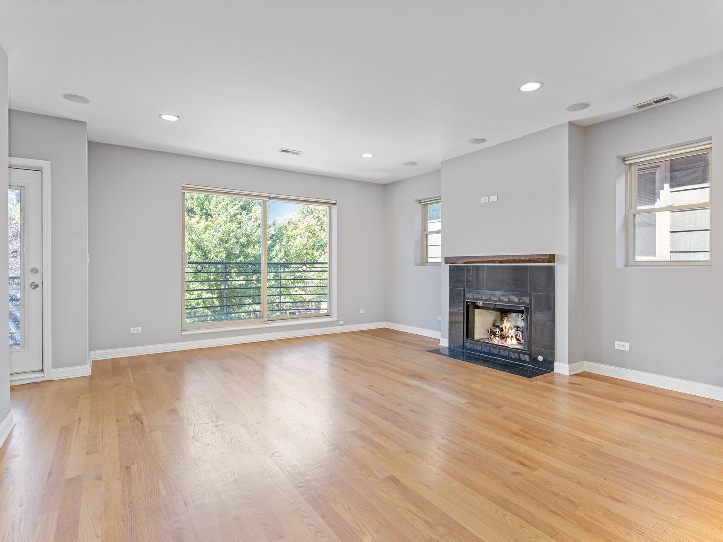 1617 N Artesian Avenue 2N