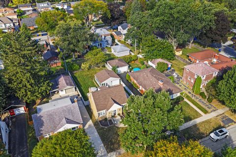 Tiny photo for 314 N Pine Street, Mount Prospect, IL 60056 (MLS # 12491018)