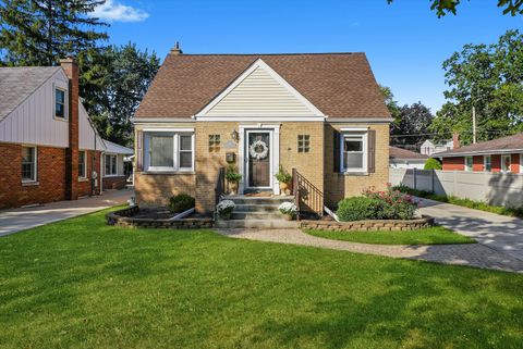 Photo of 314 N Pine Street, Mount Prospect, IL 60056 (MLS # 12491018)