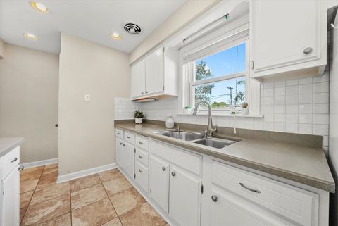 Tiny photo for 314 N Pine Street, Mount Prospect, IL 60056 (MLS # 12491018)