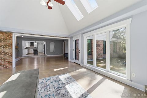 Tiny photo for 980 Persimmon Court, St. Charles, IL 60174 (MLS # 12639425)