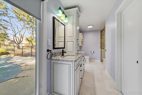 Tiny photo for 980 Persimmon Court, St. Charles, IL 60174 (MLS # 12639425)