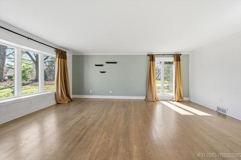 Tiny photo for 980 Persimmon Court, St. Charles, IL 60174 (MLS # 12639425)