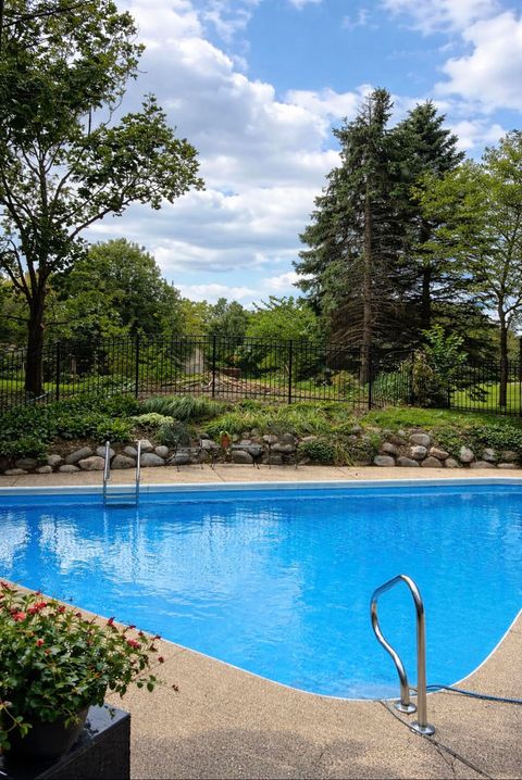 Tiny photo for 980 Persimmon Court, St. Charles, IL 60174 (MLS # 12639425)