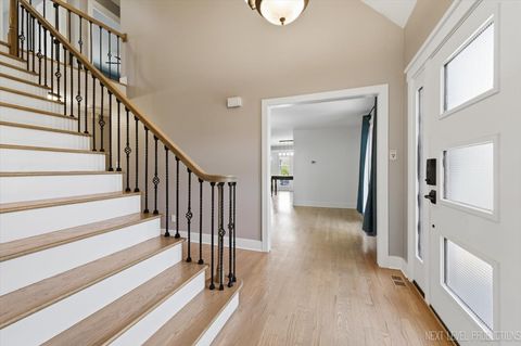 Tiny photo for 980 Persimmon Court, St. Charles, IL 60174 (MLS # 12639425)