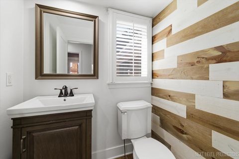 Tiny photo for 980 Persimmon Court, St. Charles, IL 60174 (MLS # 12639425)