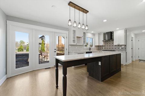Tiny photo for 980 Persimmon Court, St. Charles, IL 60174 (MLS # 12639425)