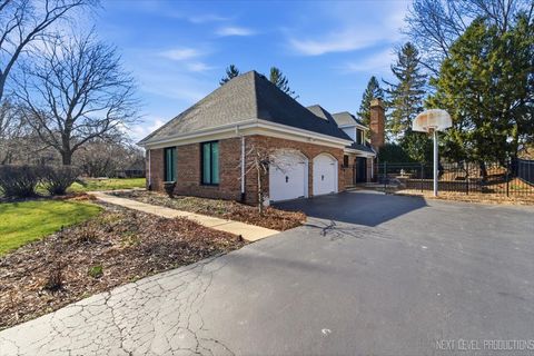 Tiny photo for 980 Persimmon Court, St. Charles, IL 60174 (MLS # 12639425)