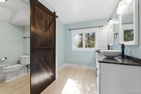 Tiny photo for 980 Persimmon Court, St. Charles, IL 60174 (MLS # 12639425)