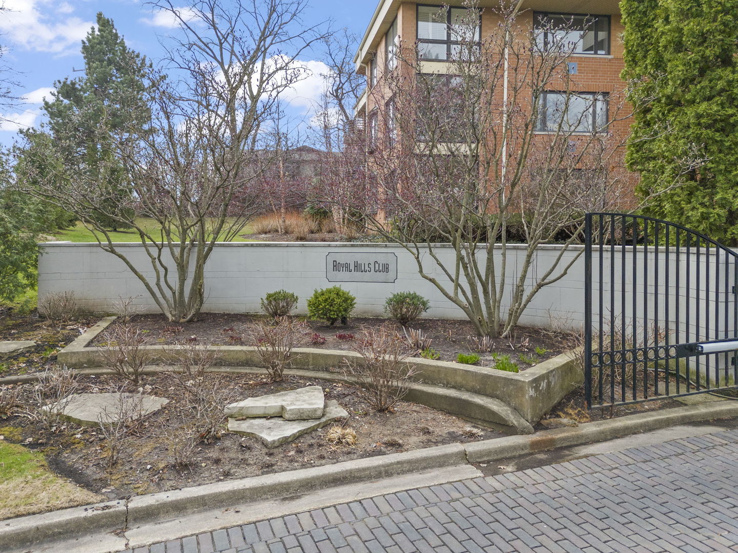 3525 S Cass Court 418