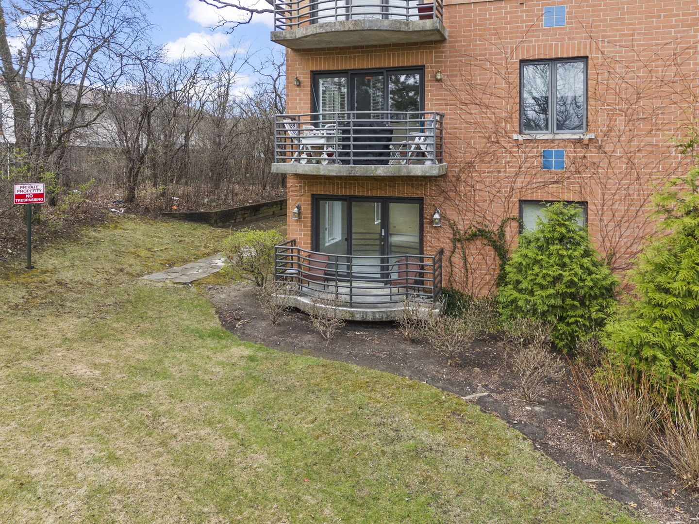 3525 S Cass Court 418