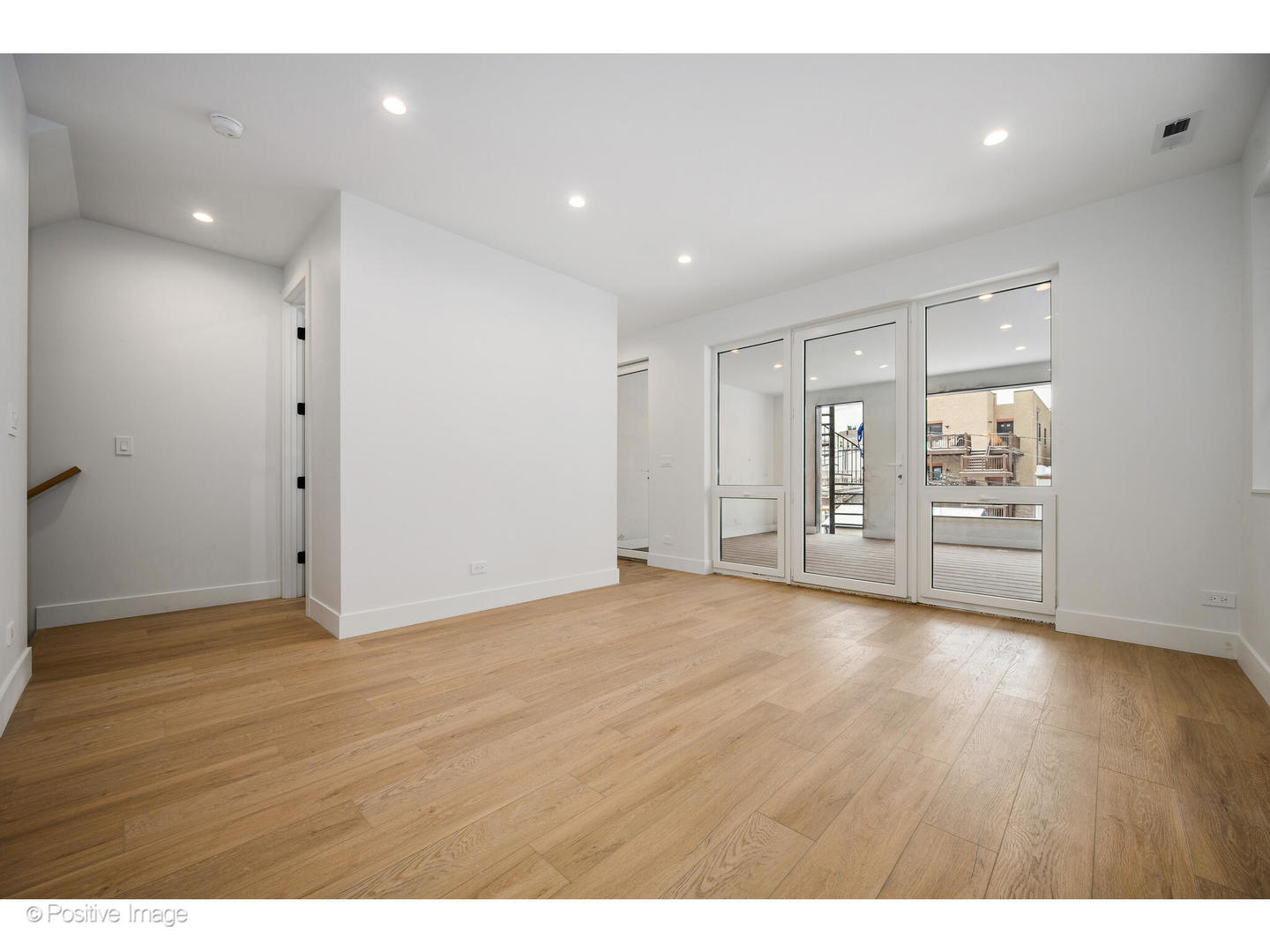 1124 W Addison Street 2