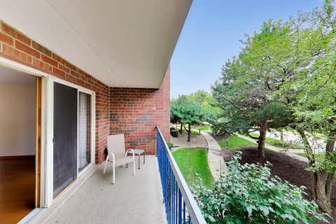 Tiny photo for 7120 N Milwaukee Avenue #208, Niles, IL 60714 (MLS # 12723646)