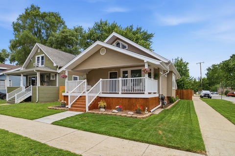 Tiny photo for 12202 Gregory Street, Blue Island, IL 60406 (MLS # 12673712)