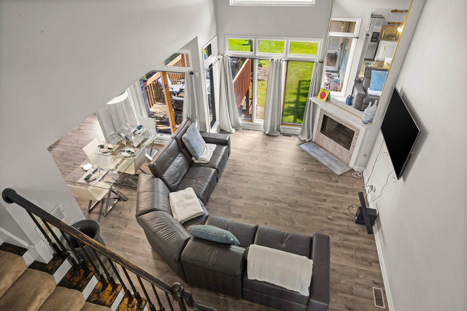 6909 Lexington Court