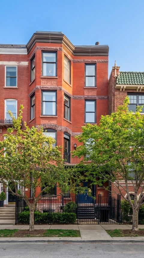 1816 N Lincoln Park West Chicago IL 60614