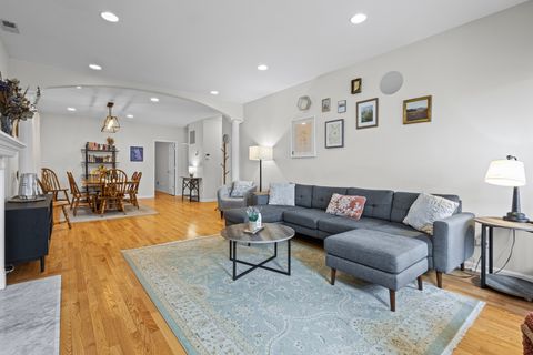 Tiny photo for 4510 S Greenwood Avenue #2, Chicago, IL 60653 (MLS # 12575603)