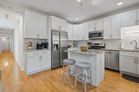 Tiny photo for 4510 S Greenwood Avenue #2, Chicago, IL 60653 (MLS # 12575603)