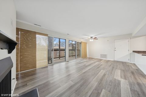 Tiny photo for 5809 Oakwood Drive #C, Lisle, IL 60532 (MLS # 12541885)